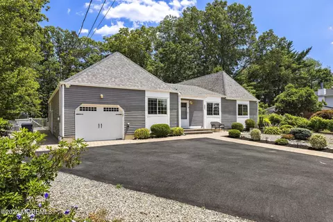 605 Duchess Ct, Toms River, NJ 08753