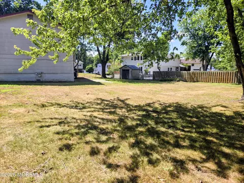 Exterior - 37 Daniel Dr, Matawan, NJ 07747 photo 3 of 4