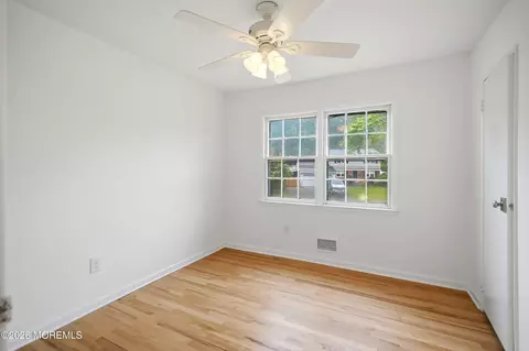 Bedroom - 37 Daniel Dr, Matawan, NJ 07747 photo 3 of 4