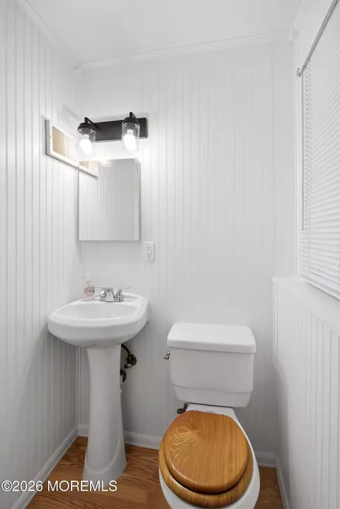 Bath - 37 Daniel Dr, Matawan, NJ 07747 photo 3 of 3