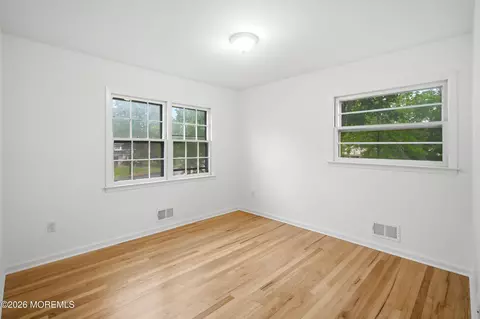 Bedroom - 37 Daniel Dr, Matawan, NJ 07747 photo 4 of 4