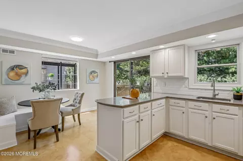 210 Marina Dr, Highlands, NJ 07732