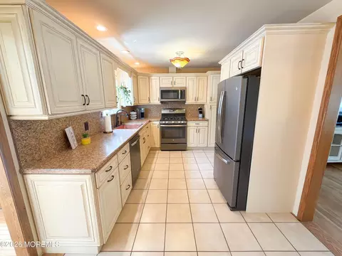 Kitchen - 4 Glen Rd, Howell, NJ 07731 photo 2 of 3