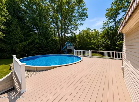 Exterior - 4 Glen Rd, Howell, NJ 07731 photo 5 of 11
