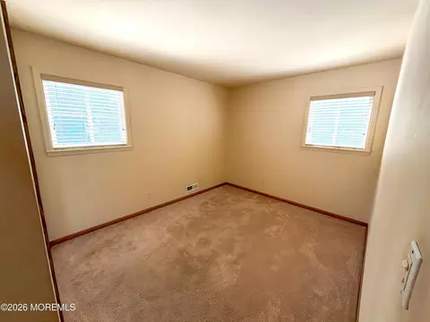 Bedroom - 4 Glen Rd, Howell, NJ 07731 photo 6 of 7