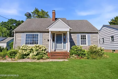 120 S 15th Ave, Manville, NJ 08835