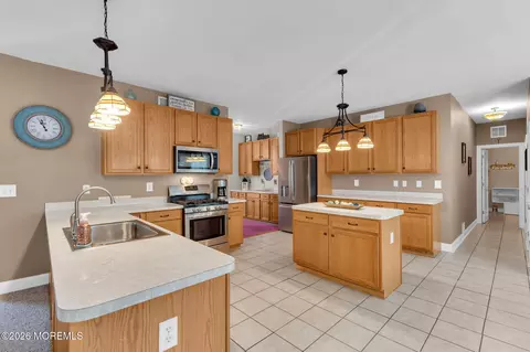 Kitchen - 31 Conor Rd, Jackson, NJ 08527 photo 7 of 14