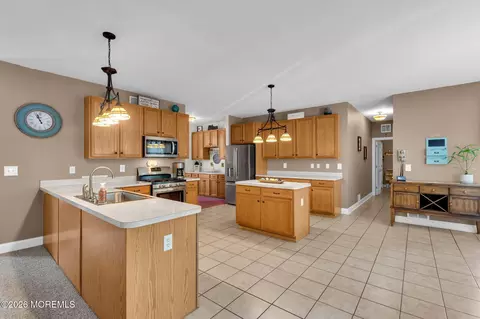 Kitchen - 31 Conor Rd, Jackson, NJ 08527 photo 6 of 14