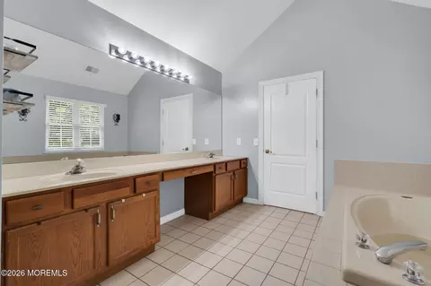 Bath - 31 Conor Rd, Jackson, NJ 08527 photo 5 of 10