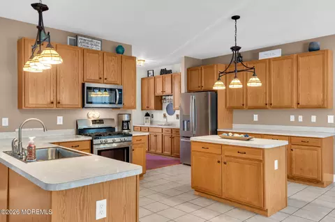 Kitchen - 31 Conor Rd, Jackson, NJ 08527 photo 8 of 14