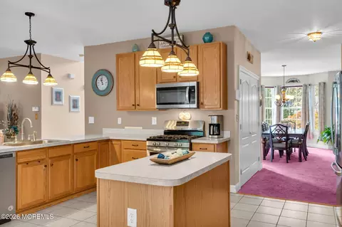 Kitchen - 31 Conor Rd, Jackson, NJ 08527 photo 10 of 14