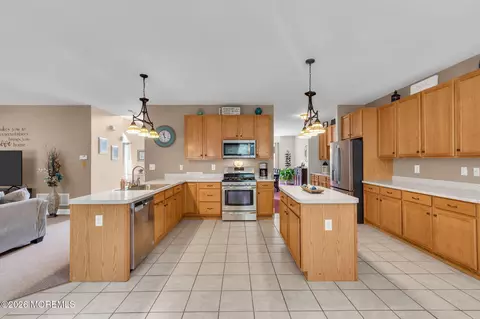 Kitchen - 31 Conor Rd, Jackson, NJ 08527 photo 9 of 14