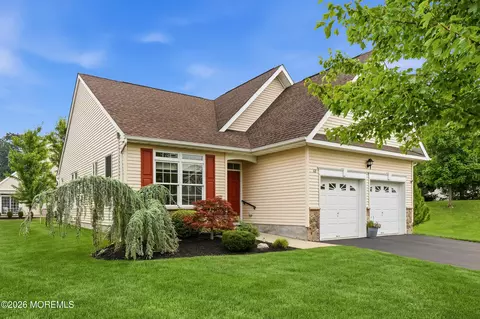 60 Sequoia Pkwy, Ocean, NJ 07712