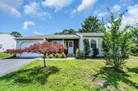 87 Chelsea Dr #72, Whiting, NJ 08759
