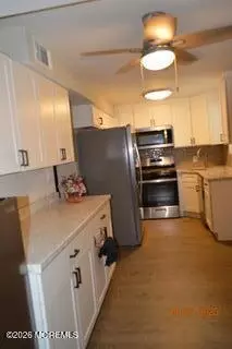14 Homestead Ln, Roosevelt, NJ 08555