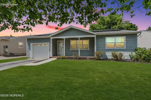 128 Westport Dr, Toms River, NJ 08757