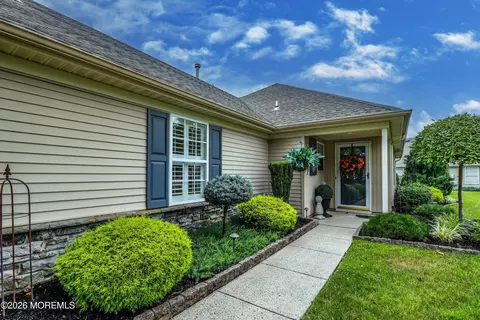 3236 Flagstone Ct, Toms River, NJ 08755