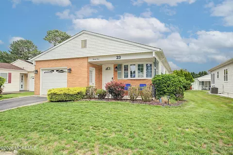 23 Claremont St #23, Toms River, NJ 08757