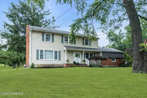62 Nedshire Dr, Middletown, NJ 07748