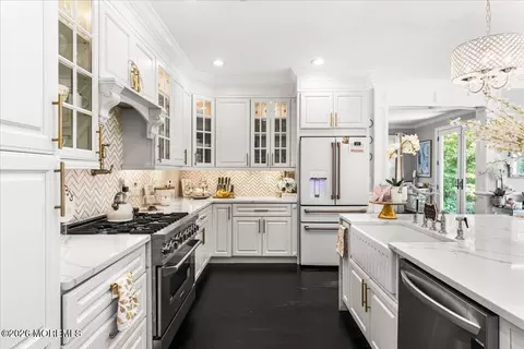 Kitchen - 422 Everett Rd, Holmdel, NJ 07733 photo 3 of 7