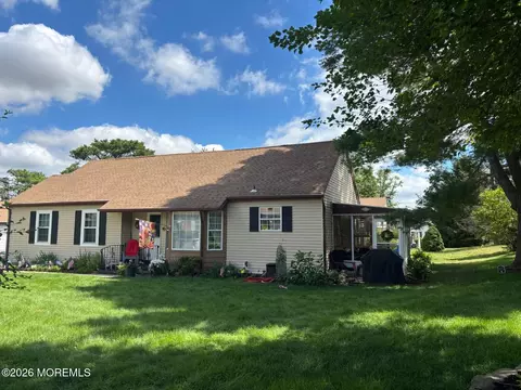 Exterior - 11 Amesbury Rd #E, Whiting, NJ 08759 photo 2 of 5