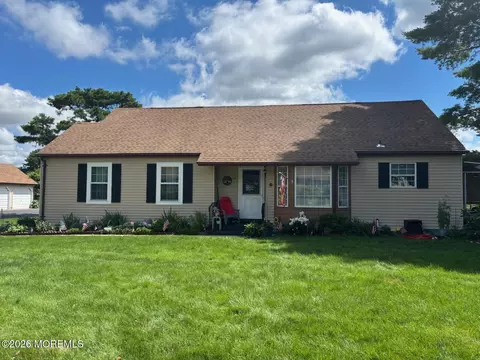 Exterior - 11 Amesbury Rd #E, Whiting, NJ 08759 photo 1 of 5