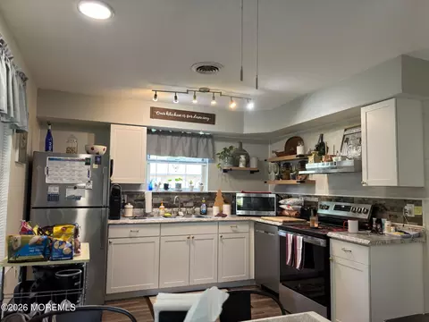 Kitchen - 11 Amesbury Rd #E, Whiting, NJ 08759 photo 1 of 5