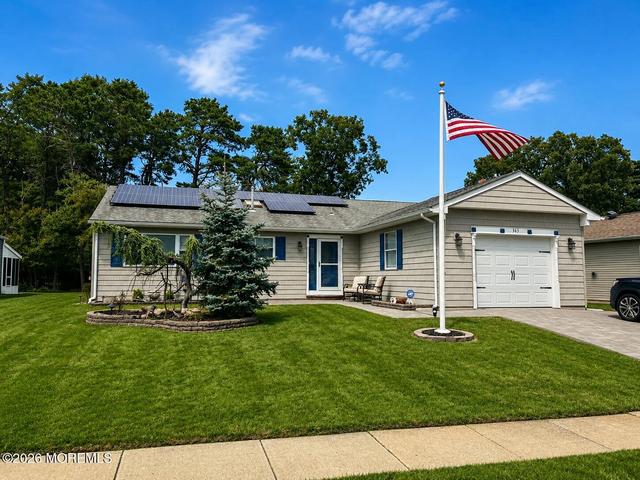 365 Port Royal Dr, Toms River, NJ 08757