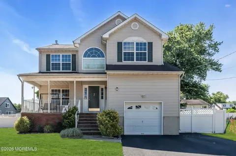 34 Biondi Ave, Cliffwood, NJ 07721