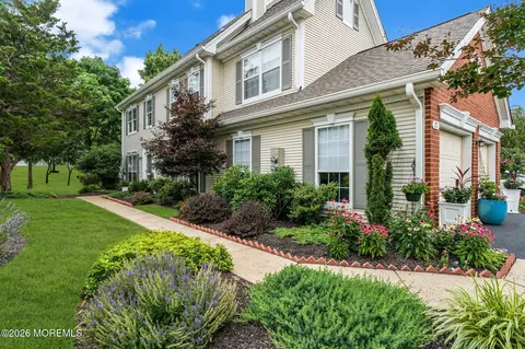 71 S Manor Ct, Wall, NJ 07719