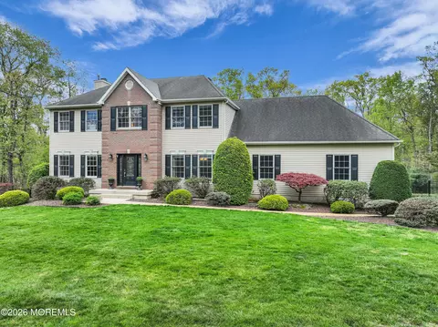 3 Scotto Dr, Millstone, NJ 08510