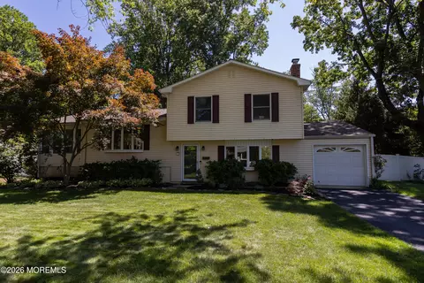 113 Apple Blossom Ln, Middletown, NJ 07748