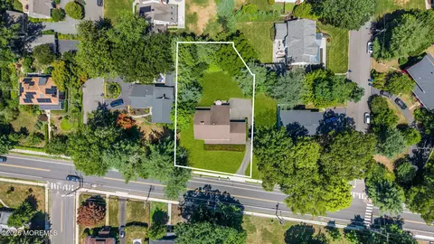 343 River Rd, Fair Haven, NJ 07704