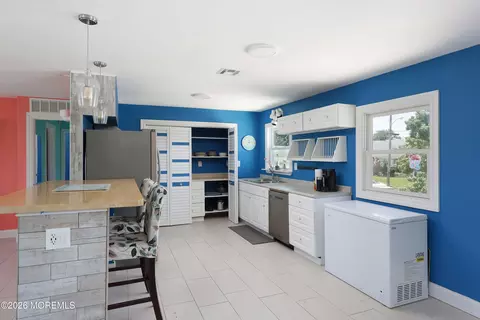 Kitchen - 301 Richard Rd, Forked River, NJ 08731 photo 1 of 3