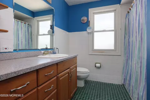 Bath - 301 Richard Rd, Forked River, NJ 08731 photo 1 of 3