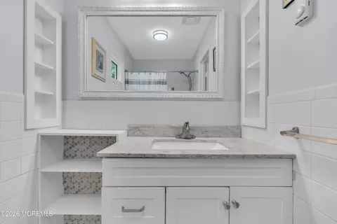 Bath - 81 Blake Cir, Brick, NJ 08724 photo 2 of 2