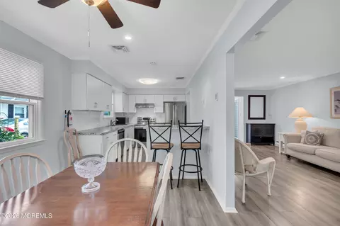 Dining - 81 Blake Cir, Brick, NJ 08724 photo 4 of 4