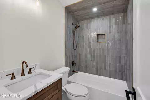 Bath - 614 Beach Blvd, Forked River, NJ 08731 photo 1 of 3