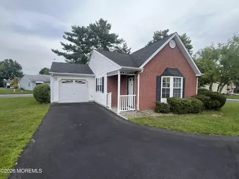 2 Gatley Close, Freehold, NJ 07728