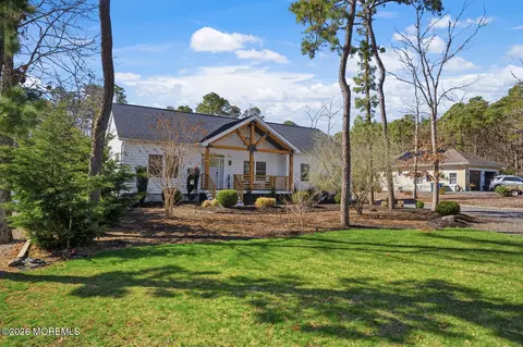 318 Frog Pond Rd, Little Egg Harbor, NJ 08087