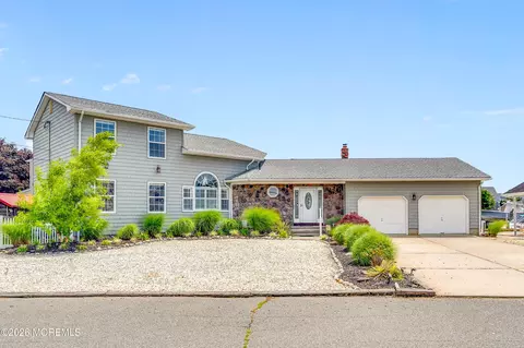 964 Seagull Dr, Lanoka Harbor, NJ 08734
