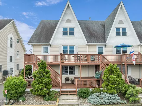 111 K St #C7, Seaside Park, NJ 08752