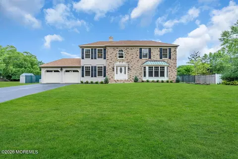 6 Oak Tree Ln, Ocean, NJ 07712