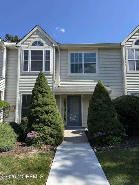 496 Cottonwood Ct, Howell, NJ 07731