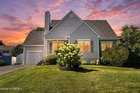 137 Bowline Rd, Manahawkin, NJ 08050