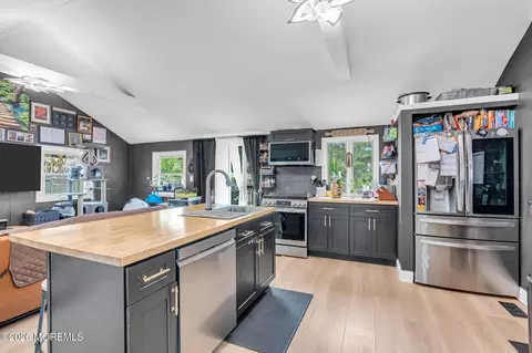 Kitchen - 1744 Whitcomb Rd, Forked River, NJ 08731 photo 4 of 7