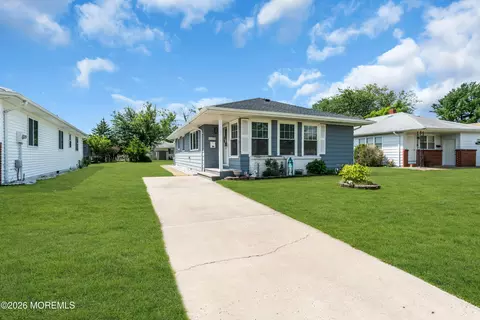 27 Anguilla Ln, Toms River, NJ 08757
