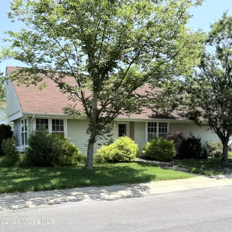 439 Chesterfield Ct # D, Manchester, NJ 08759
