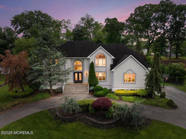 11 Hemingway Ct, Morganville, NJ 07751