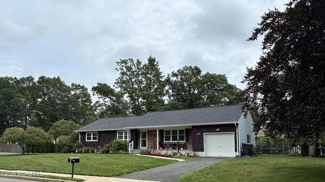 98 Woodridge Ave, Toms River, NJ 08755